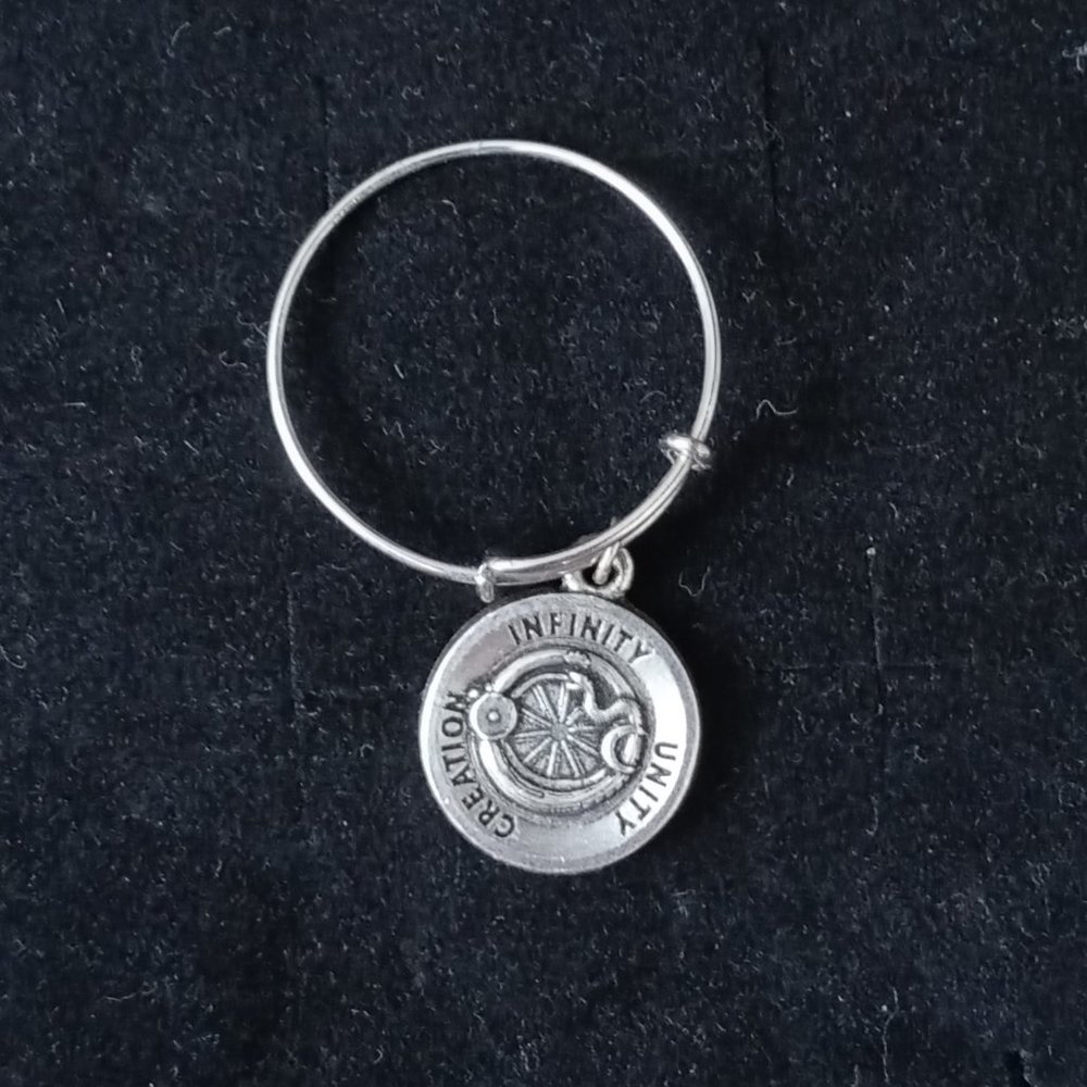 Alex And Ani "OUROBOROS" Expandable Wire Ring
